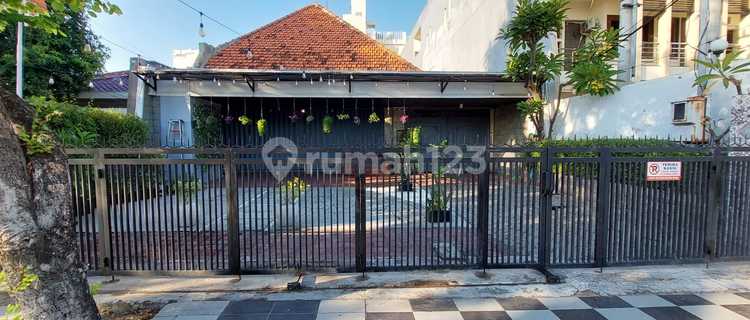 For Sale Business Ready-to-Live Home on Ambengan Street 1