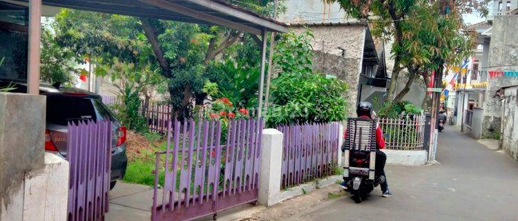 Rumah besar tengah kota Bandung 1