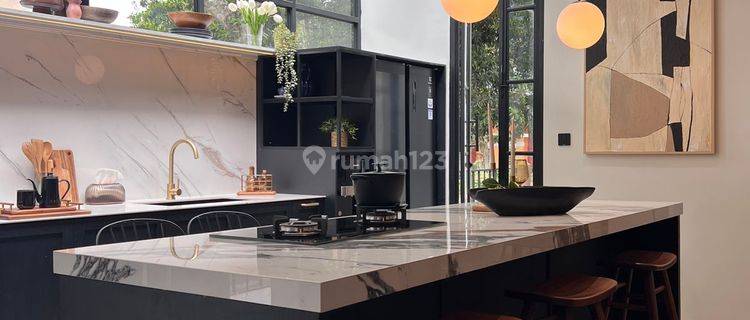 Rumah Cantik Modern di Kota Baru Parahyangan 1