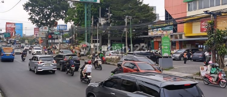 Land and House for Sale with Bonus Mainroad Setiabudi 1