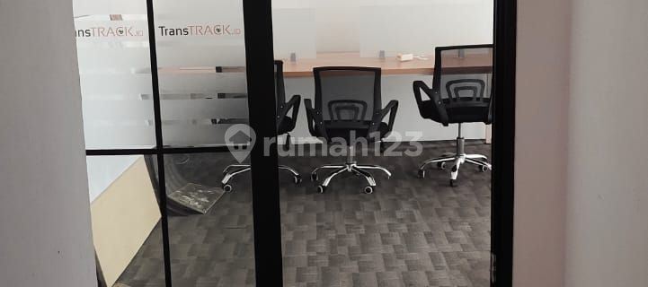 Kantor di Summarecon Bekasi 9 m Furnish 3 pax 1
