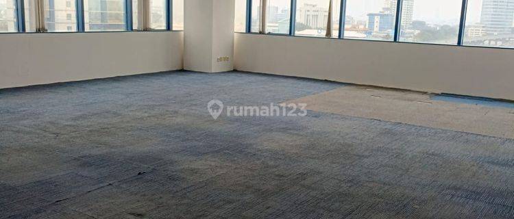 Sewa Kantor di Mt Haryono, Jakarta Selatan 85m2 Bare 140k Nego 1