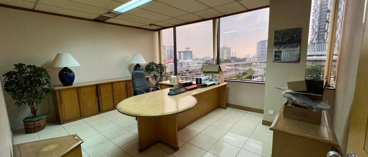 Sewa Kantor di Mt Haryono Jakarta Selatan 214m2 Furnish 140k Nego 1