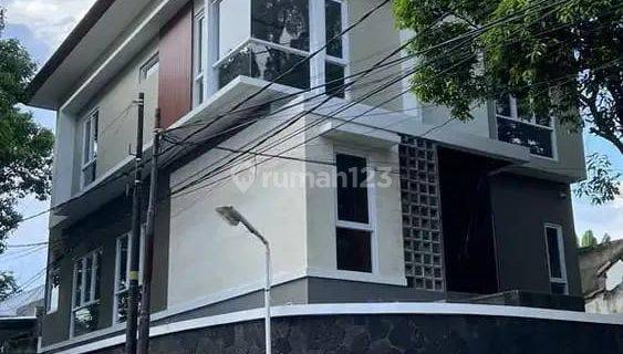 Dijual Rumah Baru Cigadung Dago Kota Bandung Komplek Unpad 1