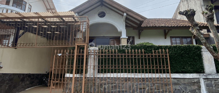 Dijual Rumah Komplek Unpad Cigadung Tubagus Ismail Kota Bandung 1