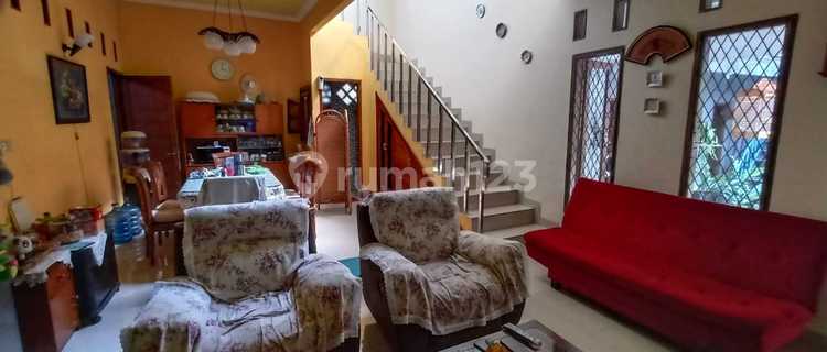 For Sale Comfortable Residential House in Ciracas, East Jakarta 1
