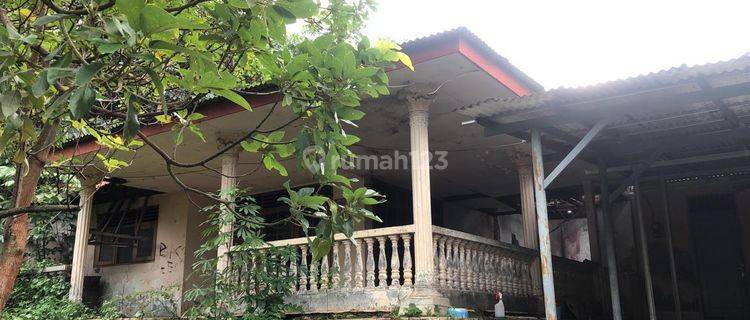 Dijual Cepat Rumah Lama Hitung Tanah di Beji Timur, Depok 1