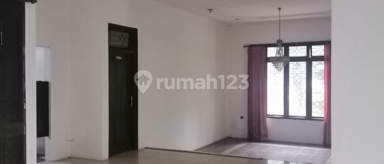 Rumah 2 Lantai Sayap Bkr Bagus Siap Untuk Dihuni 1