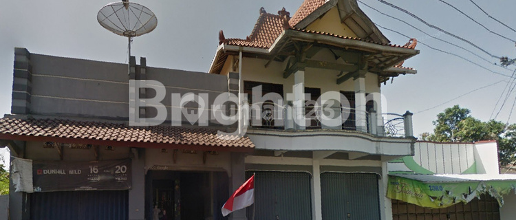 WIDE SHOPHOUSE ON GENTAN MAIN ROAD - BENDOSARI 1