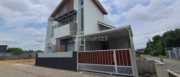 Rumah Mewah 2 Lantai Di Tengah Kota Jogja, SHM Imb 1