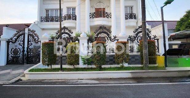 Rumah mewah klasik di Billy Moon 1