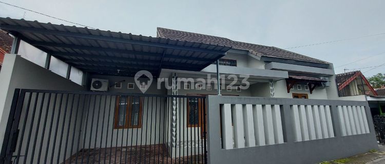 Beautiful House in the City Center 1