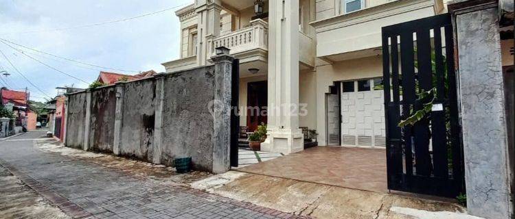 Rumah bagus luas di baron Laweyan tengah kota 2 Lantai SHM  1