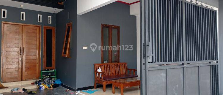 Dijual Rumah bagus siap huni  di Karangasem laweyan 2 Lantai 1