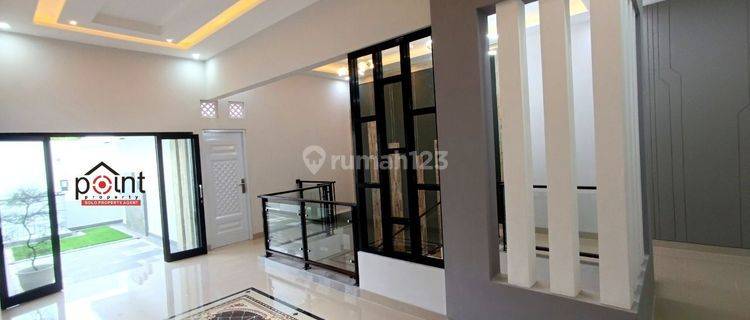 Rumah mewah desain luxuary mojosongo solo dijual cepat 1