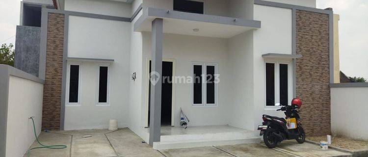 Rumah Baru Cluster Sumber Solo Kota 4menit Ke Manahan 1