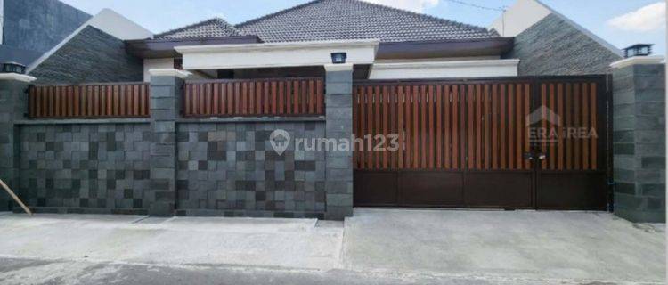 Rumah Cantik Baru Area Sumber Solo 1