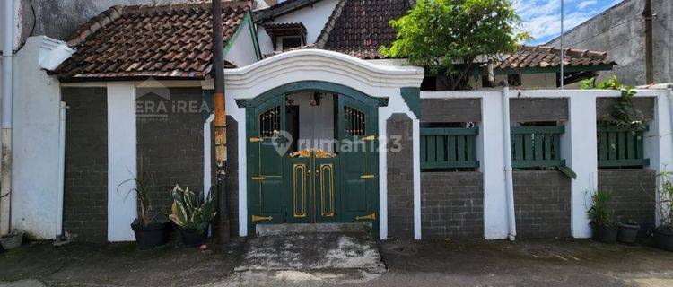 Dijual Rumah Etnik Terawat Siap Huni Gilingan Solo 1