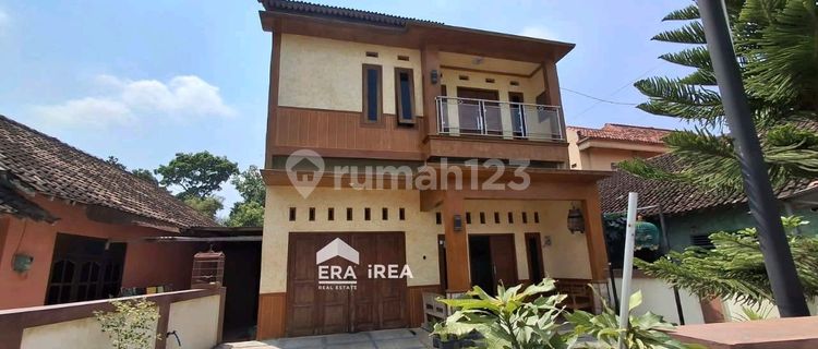 Strategic Move-In Ready House Near Toll Exit 1