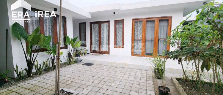 House in Special Condition ******** 1