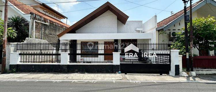 Sewa Rumah Solo Kota Dekat Luwes Lojiwetan 1