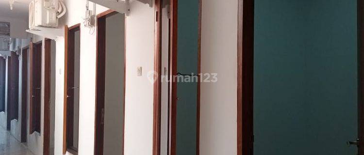 Rumah Kost 2Lt, 32KT, Hdp Selatan, di Praja Dalam, Kebayoran Lama 1