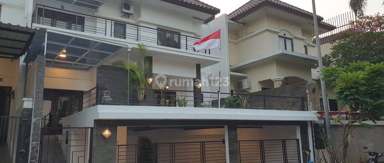 Rumah Bagus 2 Lt, Renoved 2024, Semi Furnish, di Villa Cinere Mas 1