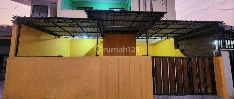 Kost 2 Lantai Aktif Dekat Ums Atmi Solo 1