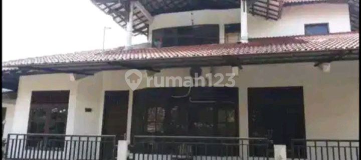 Rumah Besar Tengah Kota Lokasi Pusponjolo Semarang Barat 1