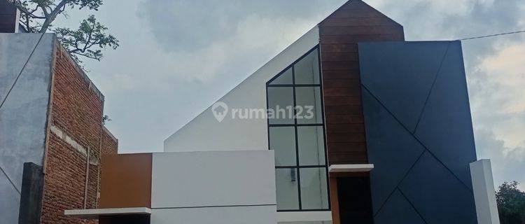Rumah Minimalis 1 Lantai Bebas Banjir di Barat Semarang 1
