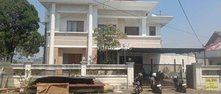 Rumah 3 Lantai Bagus SHM di Candisari Bamban Ngaliyan, Semarang 1