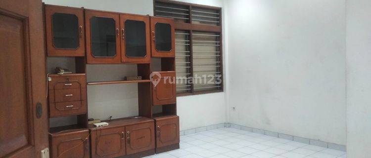 Rumah Rapih Dan Nyaman di Daerah Astana Anyar 1