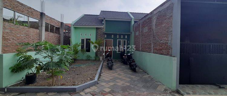 Rumah kualitas terbaik dan strategis di Bangetayu wetan  1