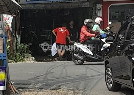 Strategic Shop House at H Muslich Beji Intersection, Depok 1