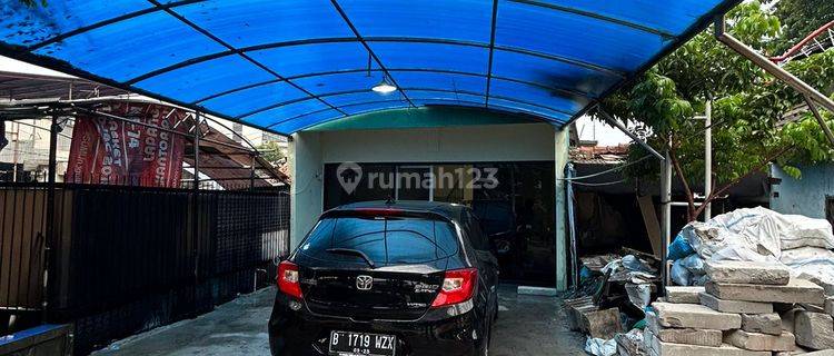 Disewakan Tempat Usaha Di Jalan Utama 1