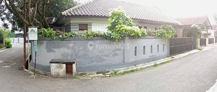 Rumah di Pasteur Bandung 2 Lantai Furnish dekat gerbang Tol Pasteur 1