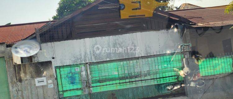 Dijual Rumah Tua dibawah NJOP di Perumahan Karang Tengah Permai 1