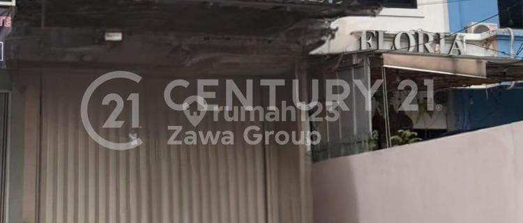 For Rent: 3.5-Story Shop House Ready for Use in Kemanggisan, Palmerah, West Jakarta 1