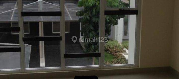 Disewakan Rumah 4 kamar tidur+1 posisi Hokk 1