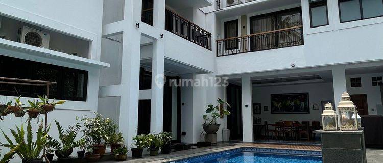 Rumah Full Renovasi Siap Huni Di Kemang, Furnished, Private Lift, Jaksel 1