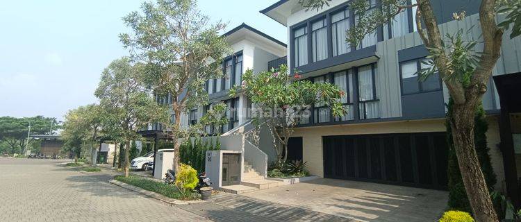 Dijual Rumah Mewah di Lake Wood Nava Park Bsd 1