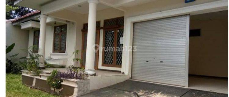 Rumah di Jual Rumah di Kemang Jakarta Selatan  1