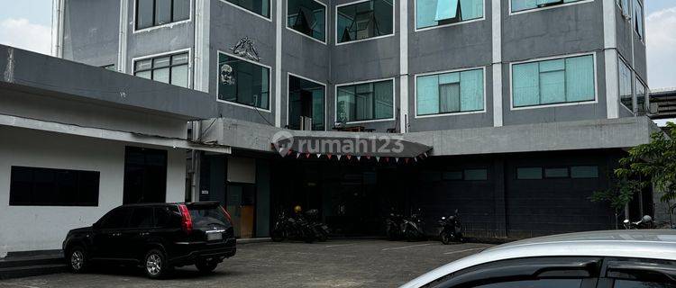 Gedung 4 Lantai Siap Pakai Kondisi Terawat Dekat Kawasan Bisnis Slipi 1