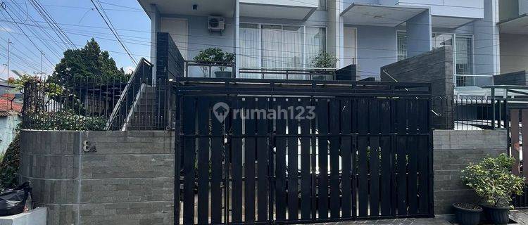 Rumah Jual Cepat 3 Lantai Siap Huni Hook di Bandung Kota, Bandung 1