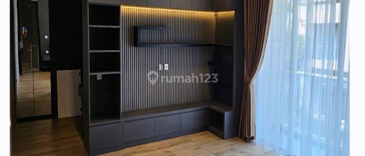 Dijual / For Sale Rumah Golf Island , Uk 10x15 , Hadap Utara , Full Furnished, Siap Huni. 1