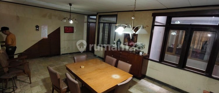 Rumah lama terawat sayap Riau Bandung Kota 1
