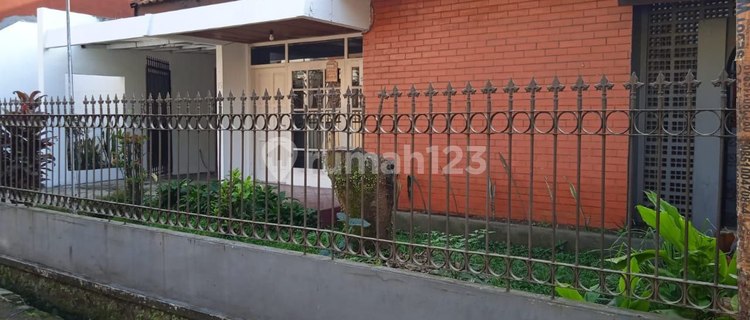 Rumah siap huni di suryalaya bandung kota  1