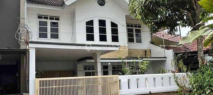 Rumah 2 Lantai Bagus di Kawaluyaan, Bandung 1
