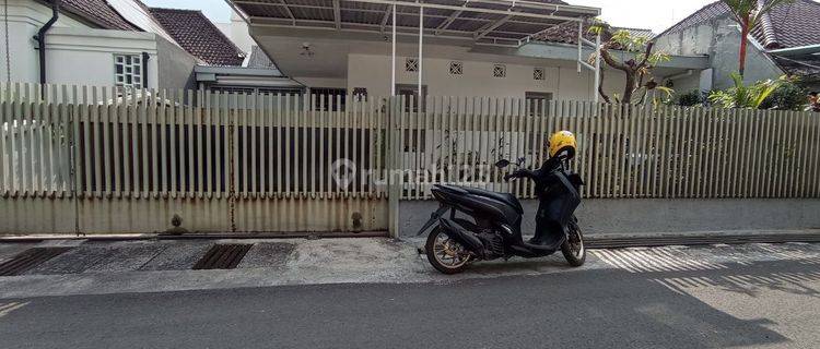 Rumah Murah Terawat Lokasi Strategis Sayap Riau Bandung 1