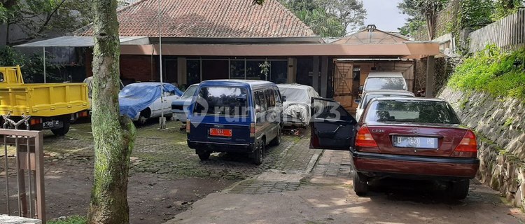 Rumah Lama Hitung Tanah di Cipaganti Bandung Kota 1
